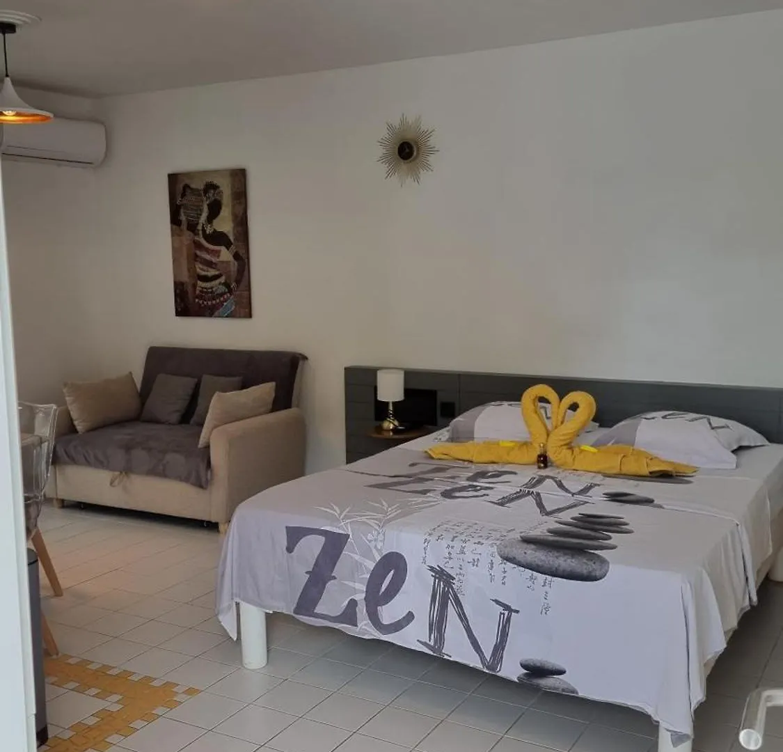 Studio Beachside Paradise Avec Citerne Tampon- Residence Manganao Saint-Francois